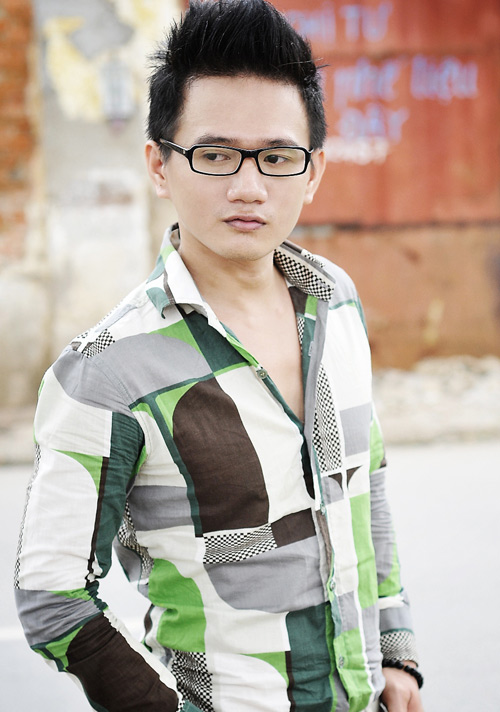 Ca sĩ Phạm Nhật Huy