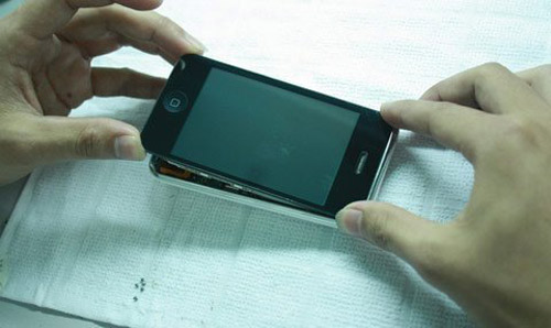 Công nghệ “nấu” iPhone cũ thành mới tại VN - 12