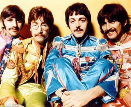 Ban nhạc The Beatles: Ringo, John, Paul và George (từ trái qua phải) chụp năm 1967