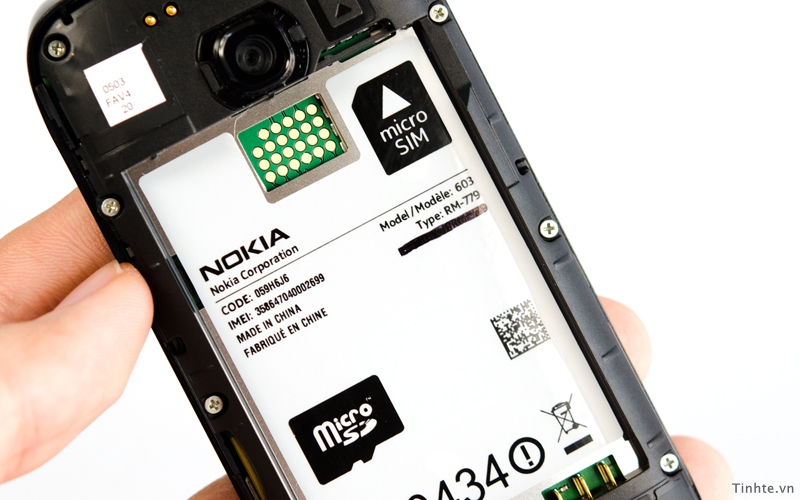 [Đánh giá] Nokia 603: Nhanh, nhẹ và mượt