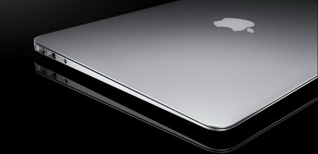 MacBook Air 11 inch - inLook.vn