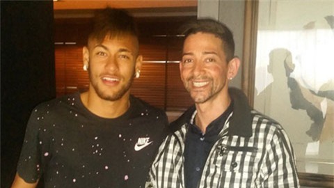 Neymar và nhà tạo mẫu tóc Wagner Tenorio