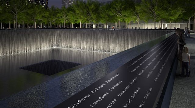 Đài phun nước tưởng niệm các nạn nhân vụ 9/11, New York, Mỹ: Hai đài phun nước này được đặt ở vị trí của hai tòa tháp tại “Vùng số 0”, nơi từng là Trung tâm thương mại thế giới. Các đài phun nước này được xây dựng với các vật liệu thường dùng để tưởng niệm như cây, đá, nước và đồng đỏ, trên thành đài phun có khắc tên của những người đã thiệt mạng trong vụ 9/11.