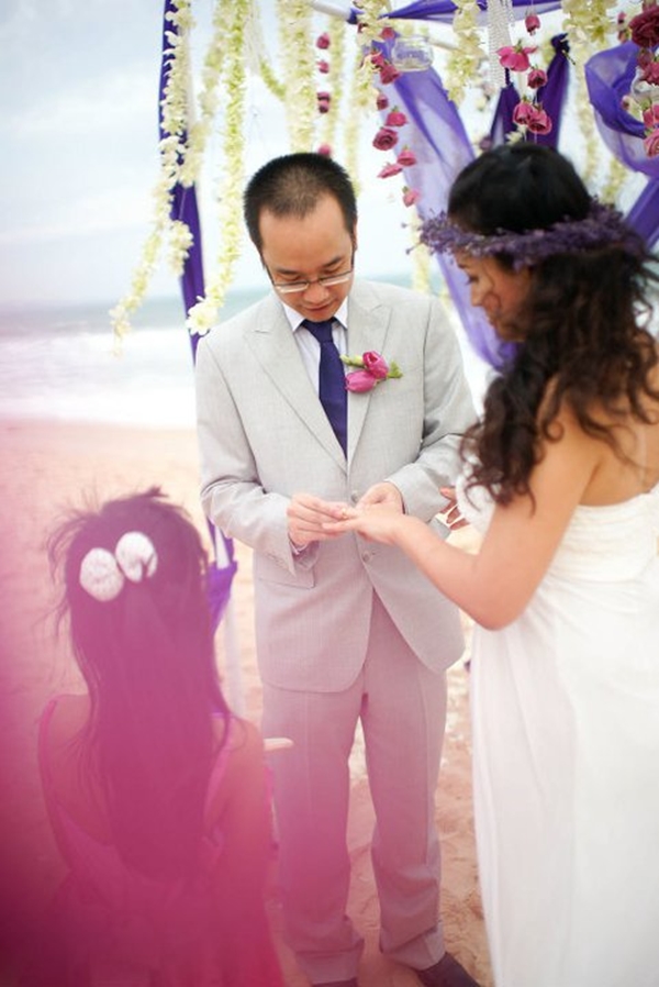 Cưới trên bãi biển - xu hướng cưới &quot;siêu&quot; lãng mạn