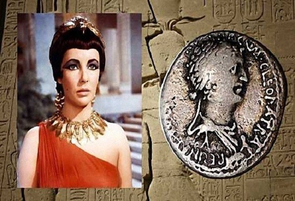 &#9;Nữ hoàng Cleopatra sở hữu cái trán ngắn, đôi mắt sâu hoắm, chiếc mũi diều hâu khoằm khoằm, cái cổ to quá khổ...khác xa với hình ảnh trong phim.