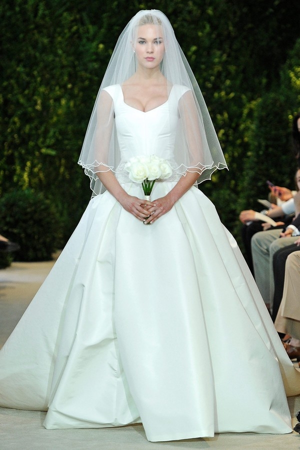 Mùa cưới 2014: Váy cưới trơn lên ngôi 14