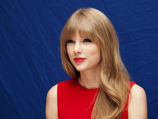 Học phù thủy make up gốc Việt &quot;hóa&quot; thành Taylor Swift, Miranda Kerr 3