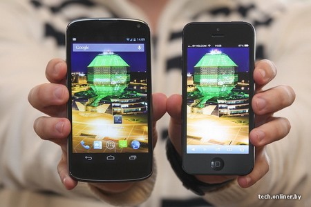 Ảnh thực tế của LG Nexus bên cạnh iPhone 5