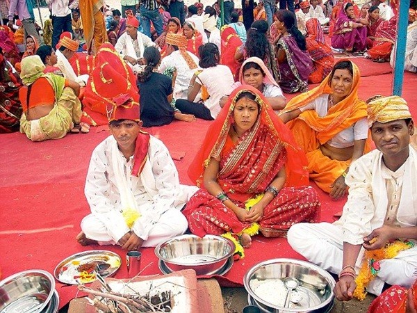 450 cô dâu Ấn Độ bị kiểm tra trinh tiết tập thể 3