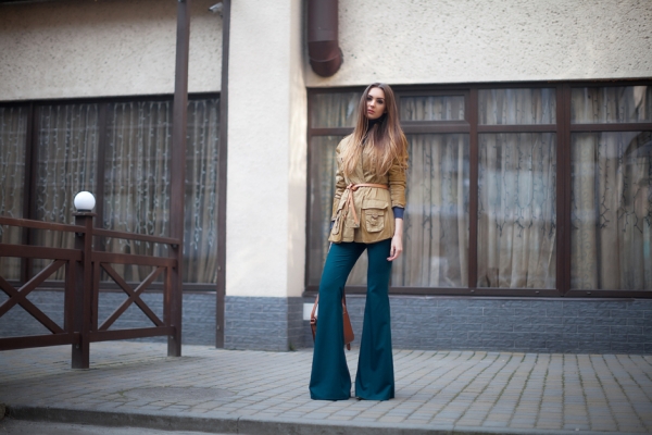 how-to-wear-the-70s-trend-street-style-blogger-outfit