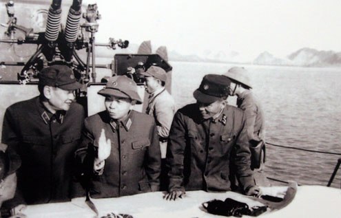 Trong chuyến kiểm tra vùng biển Quảng Ninh sau chiến dịch phá thủy lôi năm 1973, Đại tướng Võ Nguyên Giáp khẳng định: &quot;Quyết tâm bảo vệ toàn vẹn vùng biển, hải đảo của Tổ quốc&quot;.