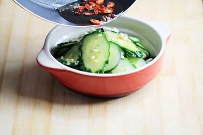 Salad dưa chuột chua giòn khó chối từ 10