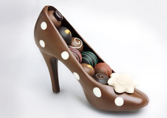 Hàng đầu tiên và nổi tiếng nhất trên thế giới chuyên sản xuất giày chocolate là Choc Chic.