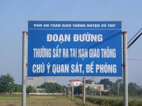 Những lỗi &quot;khó đỡ&quot; trên băng rôn, khẩu hiệu ở Việt Nam 7