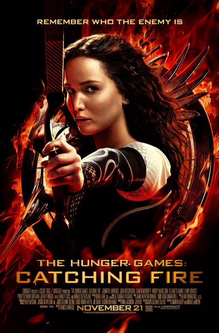 Poster chính thức của &quot;The Hunger Games: Catching Fire&quot; với hình ảnh Jennifer Lawrence (vai Katniss) đang giương cung nhắm bắn. Ảnh: Lionsgate.