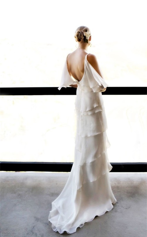 Váy cưới đơn giản vẫn đẹp lộng lẫy - 13