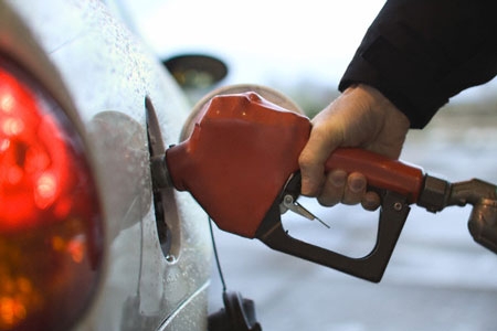 Xăng dầu lại đòi tăng giá (ảnh minh họa).
