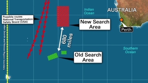 Khu vực tìm kiếm MH370 mới (hình chữ nhật màu đỏ), cách vùng tìm kiếm cũ khoảng 1.100 km. Đồ họa: CNN