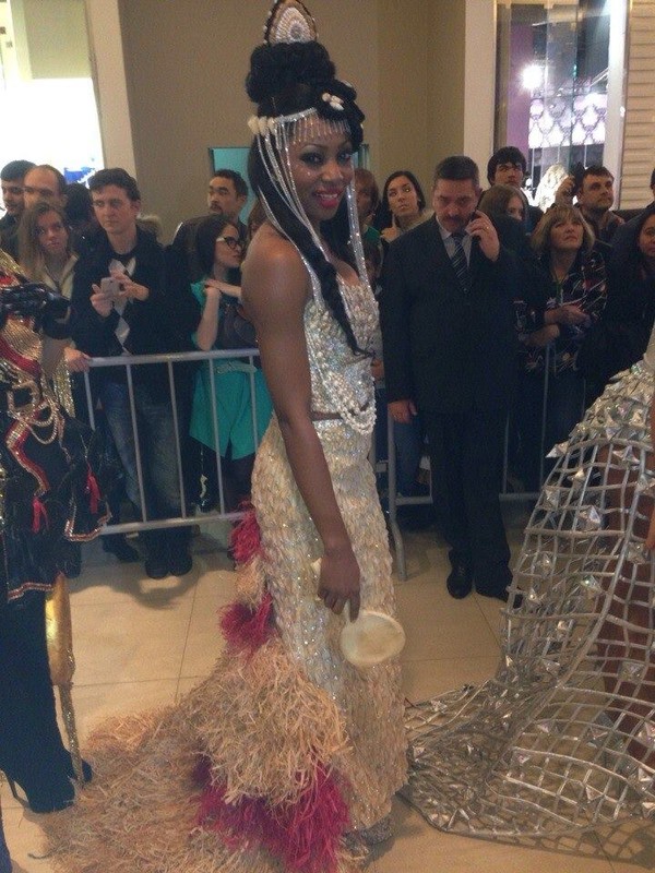 Thí sinh Miss Universe 2013 lộng lẫy trong đêm trình diễn trang phục Dân tộc 21