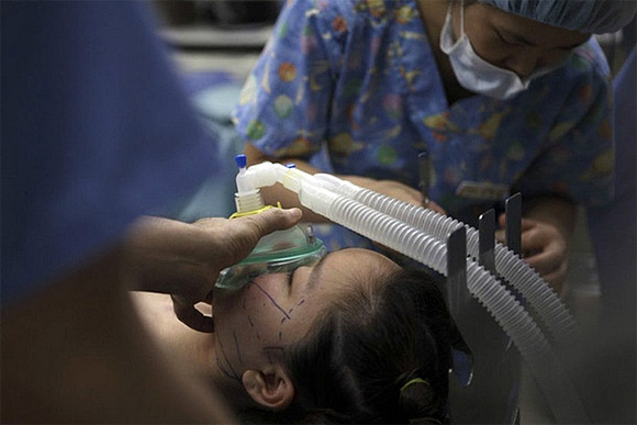  Nỗi đau đớn của thiếu nữ Hàn Quốc khi phẫu thuật thẩm mỹ 8