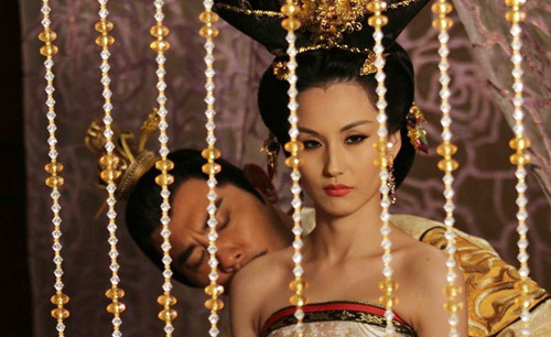 &#10;Hoàng hậu Hà Tịnh Anh nổi tiếng với bản tính dâm loạn. Ảnh minh họa