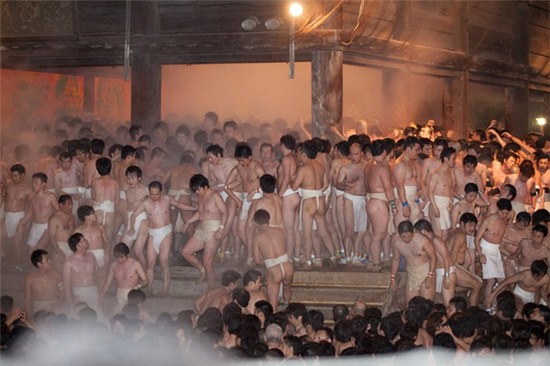 Đến Nhật Bản xem lễ hội khỏa thân &quot;độc nhất vô nhị&quot; 8