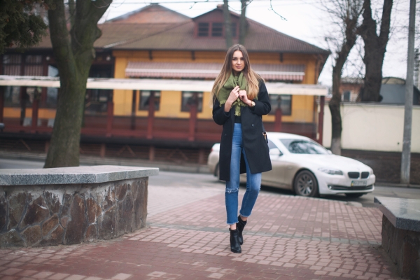 black-oversized-coat-street-style-outfit-ideas-blog