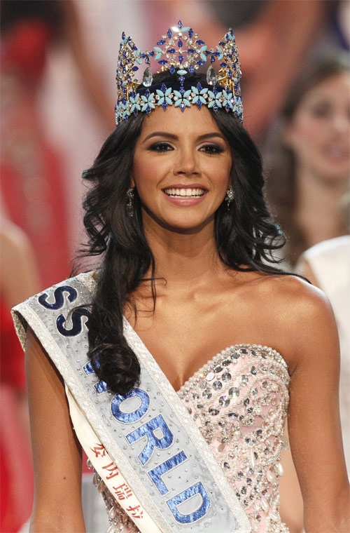Nhan sắc ấn tượng của 10 Hoa hậu Thế giới đẹp nhất lịch sử - 9