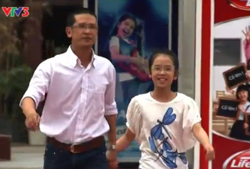 &#9;Anh Lương Quốc Thái và con gái tại chương trình The Voice Kids.