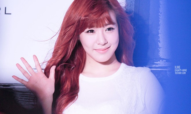  Tiffany là thành viên thứ 3 của SNSD lọt danh sách Top 7 thần tượng nữ Kpop sở hữu lượng fan đông nhất.