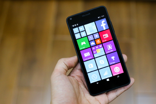 Microsoft-Lumia-640-12-0869-7528-1431330