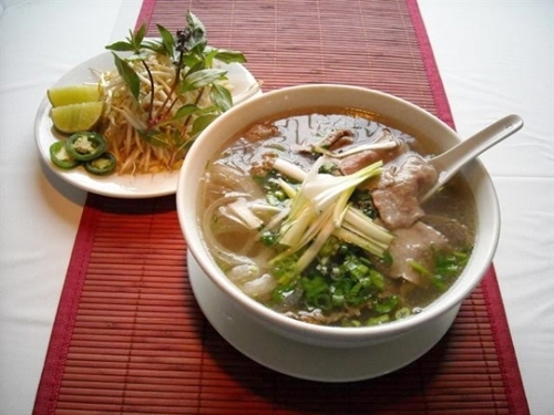 8 món ăn bình dân Việt Nam khiến thế giới &quot;mê mệt&quot; - 1