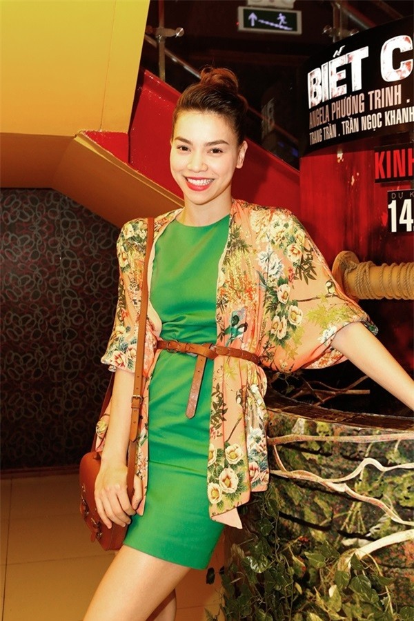 Áo khoác kimono - Xu hướng áo bay bổng, nhẹ bẫng của mùa hè 9