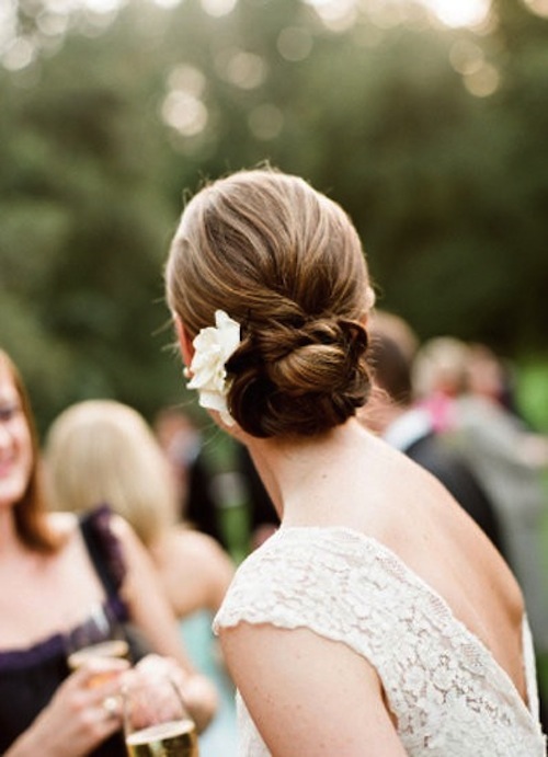 4 kiểu tóc đơn giản, cuốn hút cho lễ cưới mùa thu