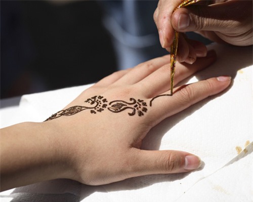 Henna-tattoo-4974-1388462810.jpg