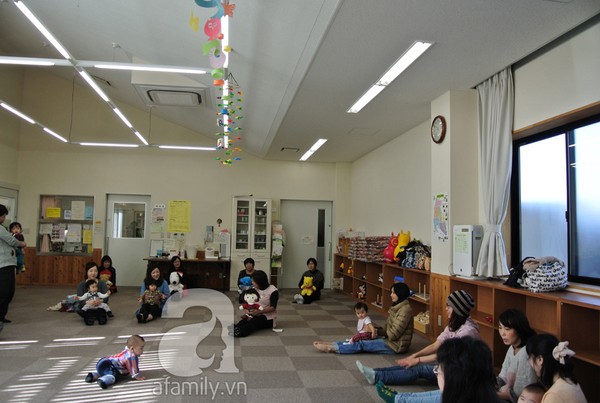 &quot;Đột nhập&quot; lớp dạy cách chơi với con cực hay của mẹ Nhật tại Tokyo 4