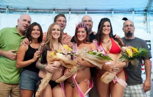 Độc đáo cuộc thi bikini cho bà bầu - 12