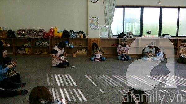 &quot;Đột nhập&quot; lớp dạy cách chơi với con cực hay của mẹ Nhật tại Tokyo 6