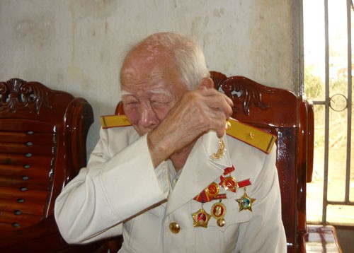 Không thể viếng Đại tướng, người lính già 91 tuổi khóc ngất 1