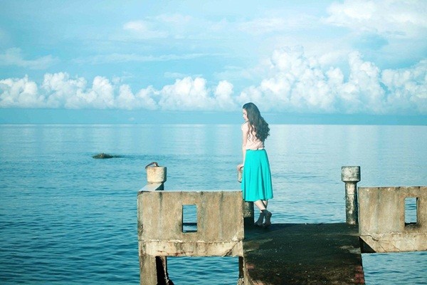 Hồ Ngọc Hà đẹp như tranh trong MV quay ở biển và rừng 9