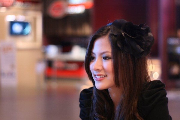 Những hot girl xinh đẹp cực nổi tiếng tại Thái Lan 15