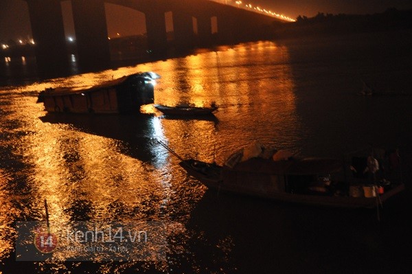 Đêm thứ 6 nằm dưới lòng sông, đội cứu hộ vẫn chưa tìm thấy thi thể chị Huyền 2