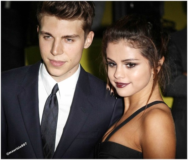 Selena Gomez đang xuống sắc trầm trọng với style &quot;quý bà&quot; 7