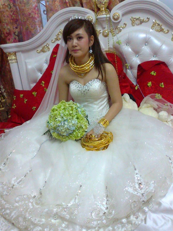 Hoa mắt vì vàng trong đám cưới ở Lạng Sơn