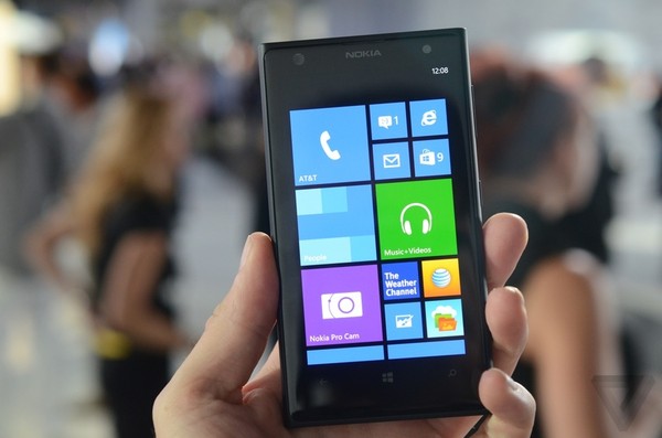 Cận cảnh Lumia 1020 - Smartphone chụp hình 