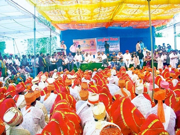 450 cô dâu Ấn Độ bị kiểm tra trinh tiết tập thể 1