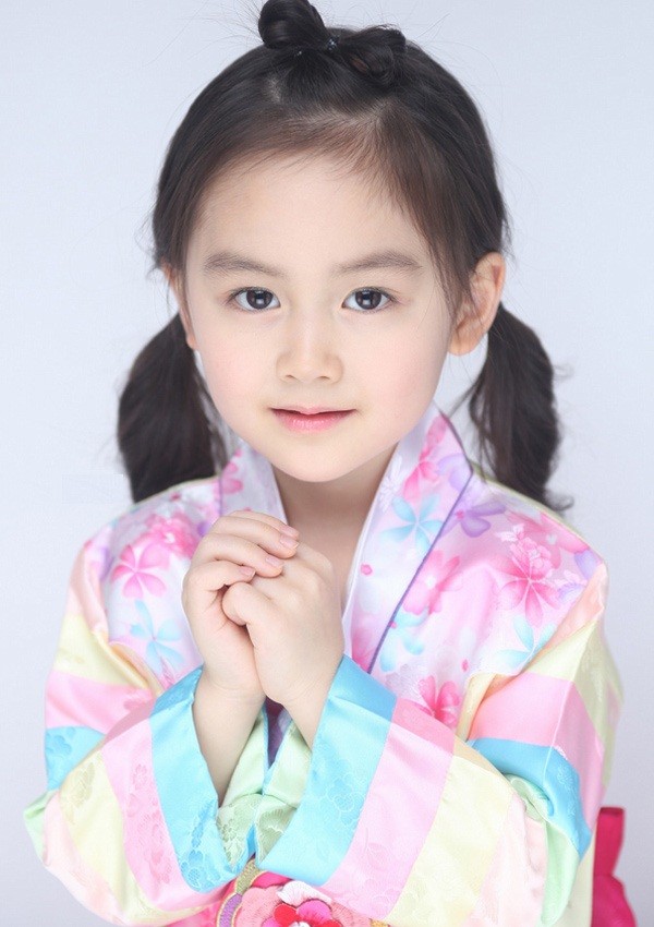 Cô bé gốc Việt cực xinh nổi tiếng trên truyền hình Hàn Quốc 11