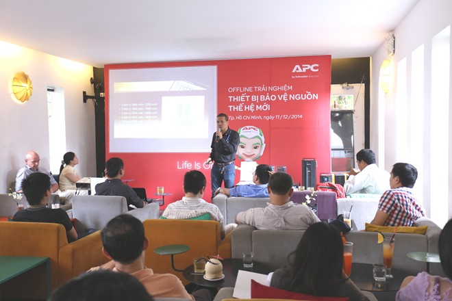 Schneider Electric ra mắt pin sạc dự phòng APC tại Việt Nam 