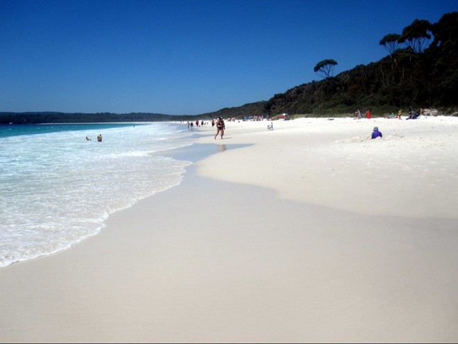 Bãi biển Hyams ở New South Wales, Australia lập kỷ lục Guinness là bãi biển cát trắng nhất thế giới. 
