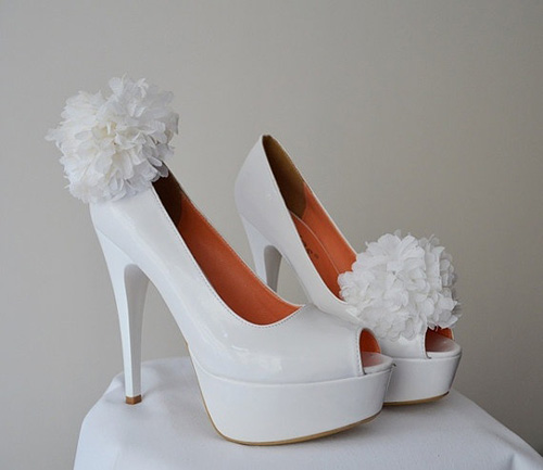 10 mẫu giày trắng thanh lịch cho cô dâu - 7